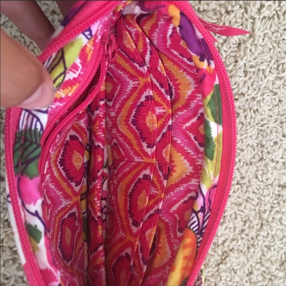 NWOT VERA BRADLEY WALLET OR WRISLET - Picture 3 of 4